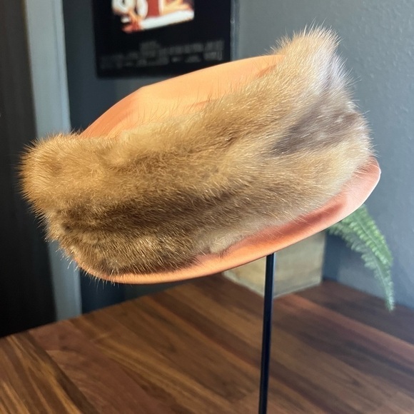 Vintage Rike\'s Union Made Mink Satin Pillbox Hat main image 5